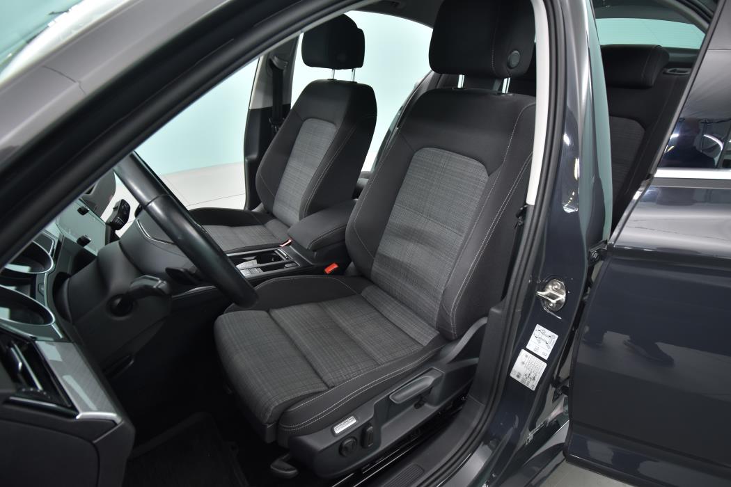 VOLKSWAGEN Passat 2021