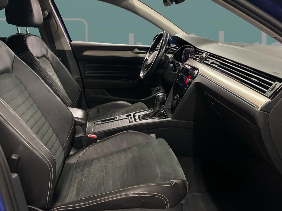VOLKSWAGEN Passat 2022