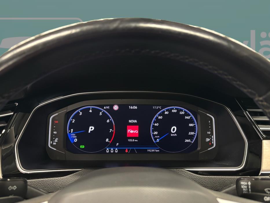 VOLKSWAGEN Passat 2022