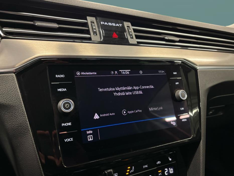 VOLKSWAGEN Passat 2022