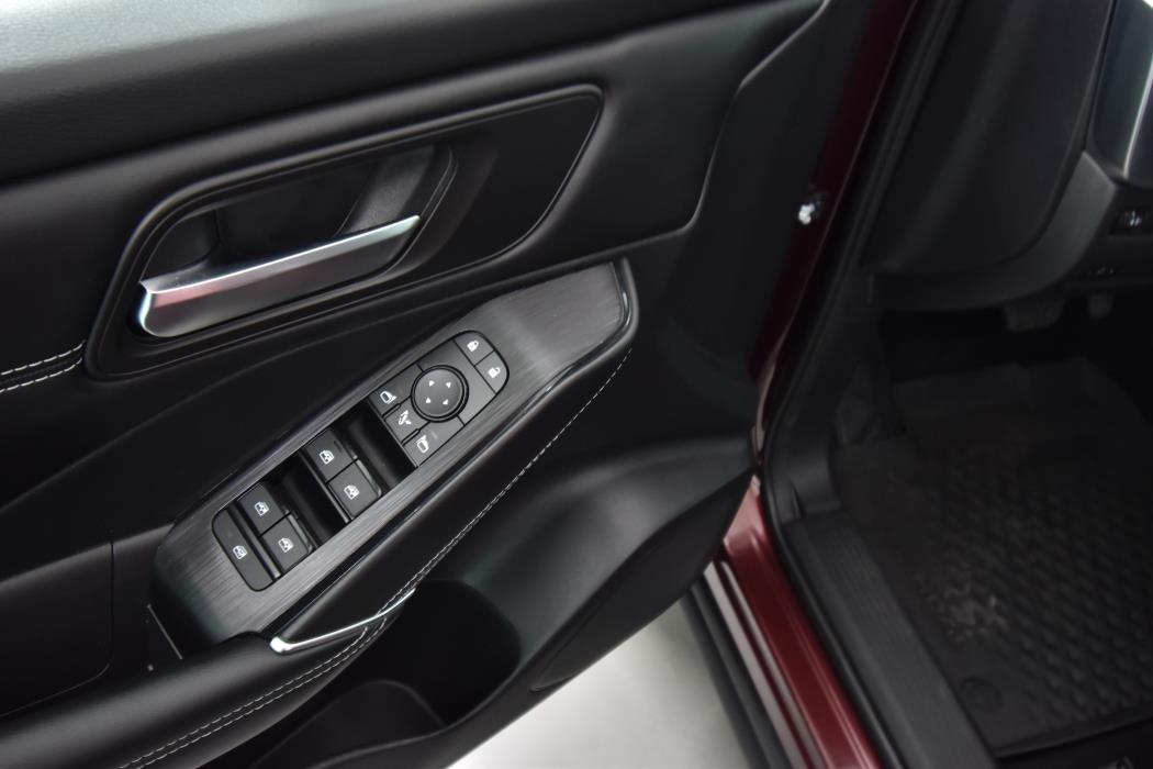 NISSAN Qashqai 2023