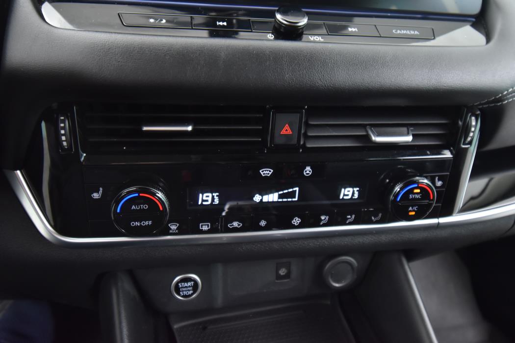 NISSAN Qashqai 2023