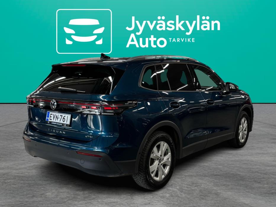 VOLKSWAGEN Tiguan 2024