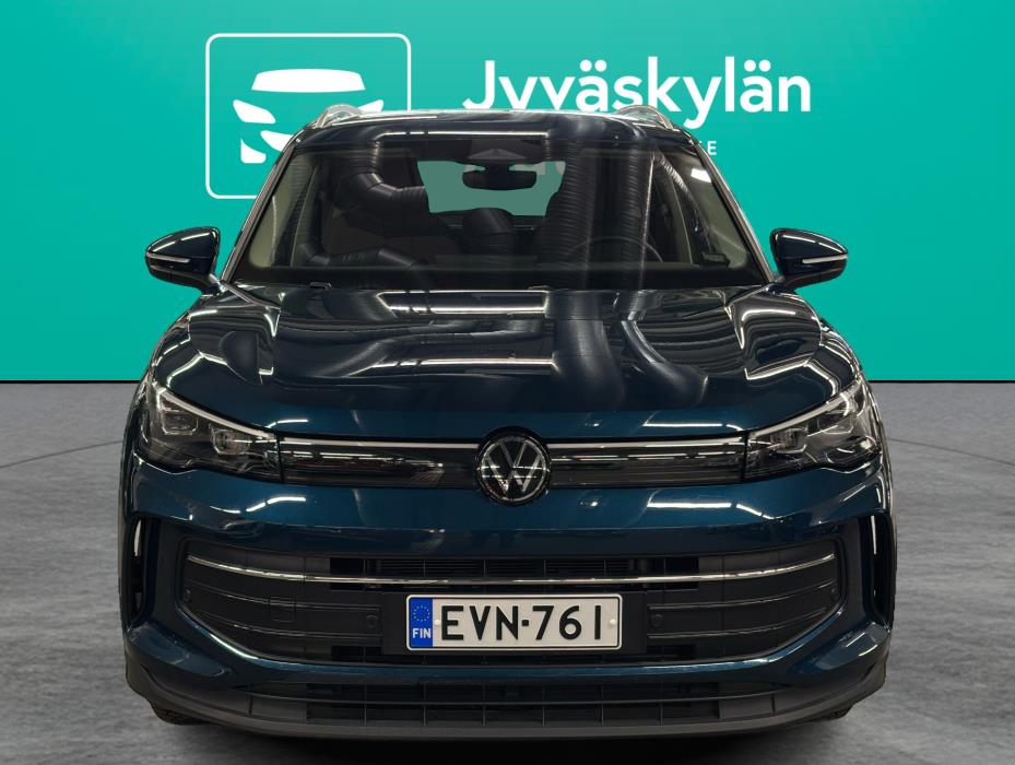 VOLKSWAGEN Tiguan 2024