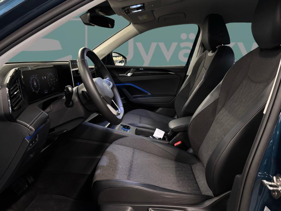VOLKSWAGEN Tiguan 2024