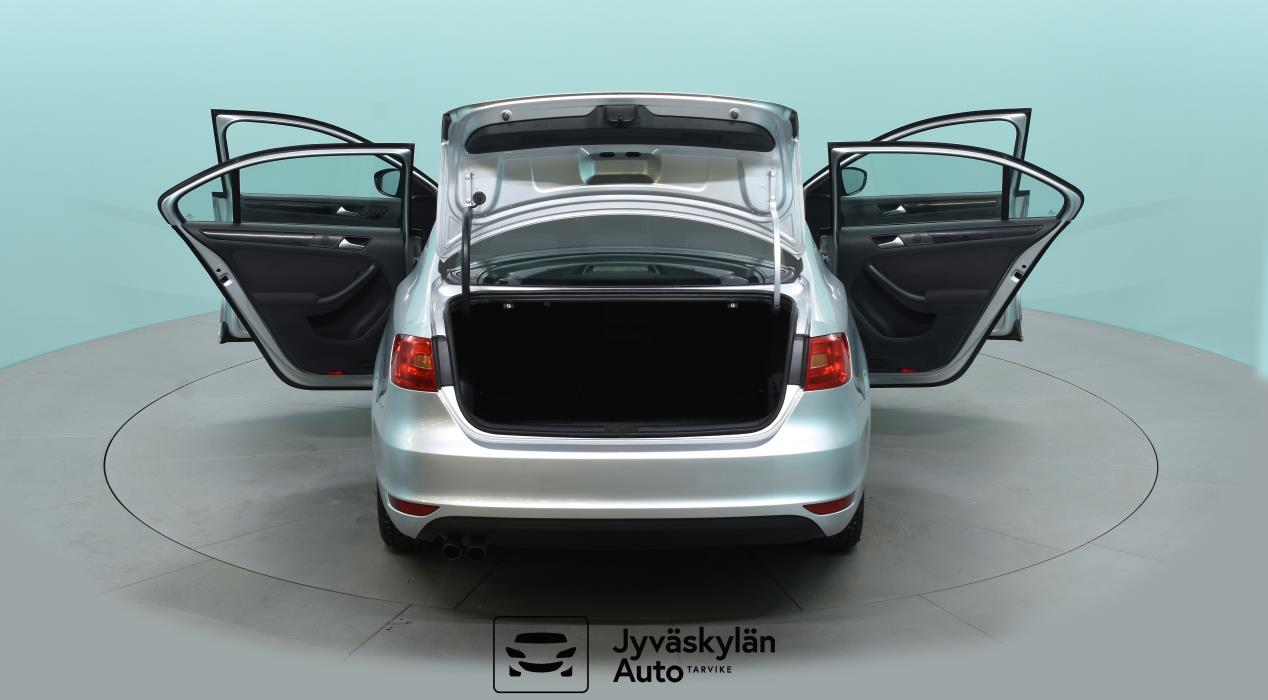 VOLKSWAGEN Jetta 2013