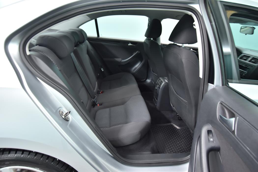 VOLKSWAGEN Jetta 2013