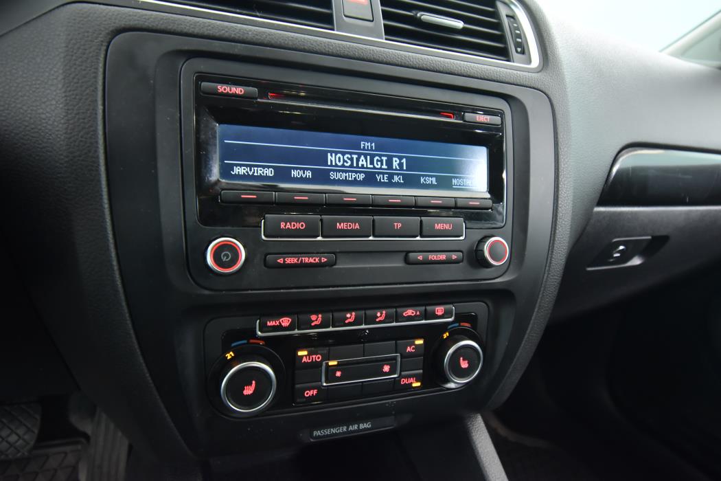 VOLKSWAGEN Jetta 2013