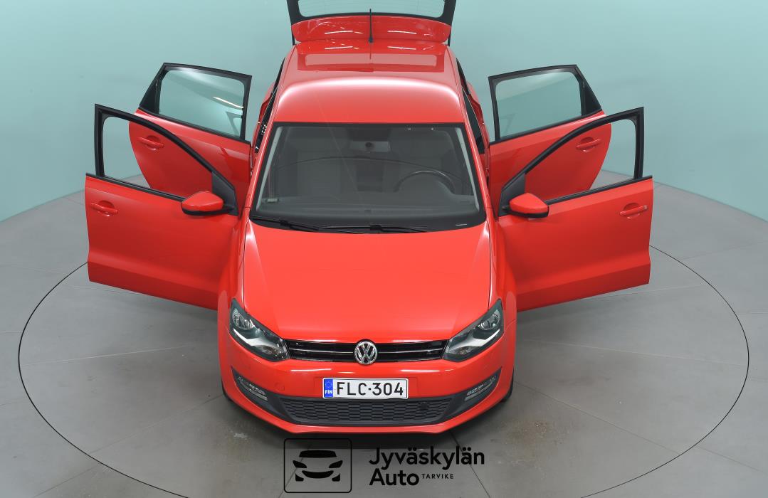VOLKSWAGEN Polo 2013