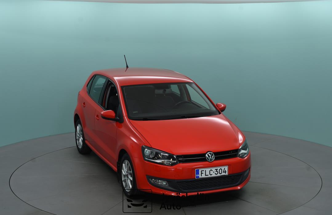 VOLKSWAGEN Polo 2013