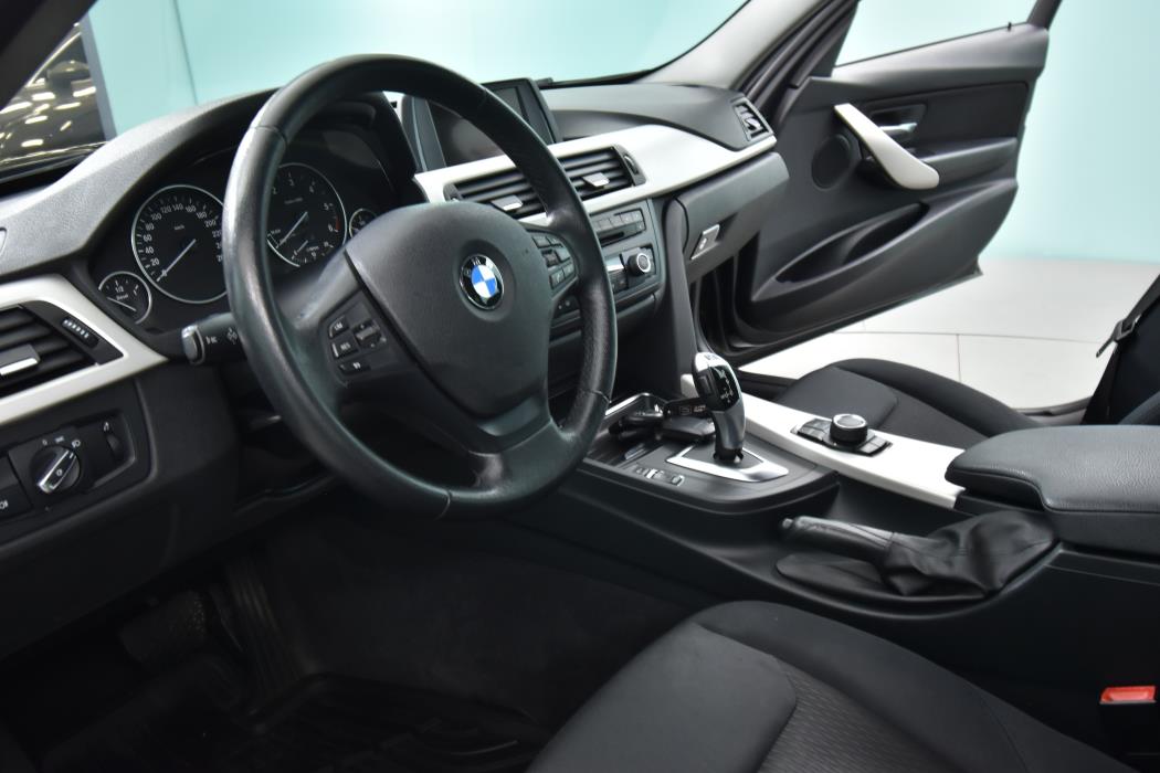 BMW 318 2014