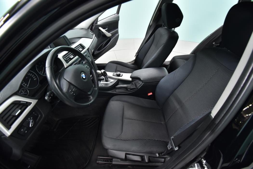 BMW 318 2014