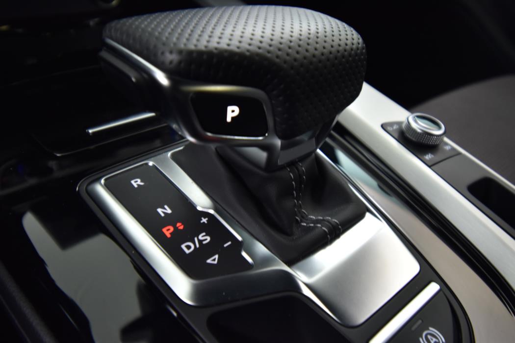 AUDI A4 2022