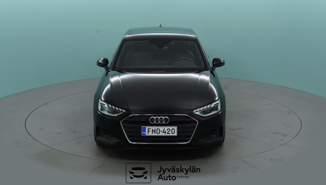 AUDI A4 2022