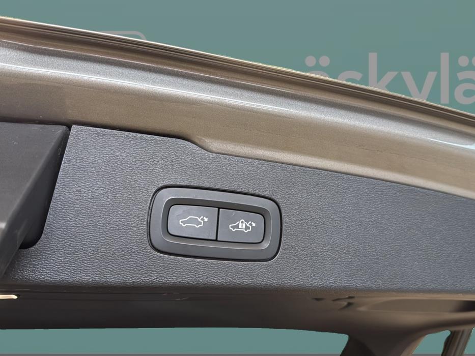 VOLVO V60 2020