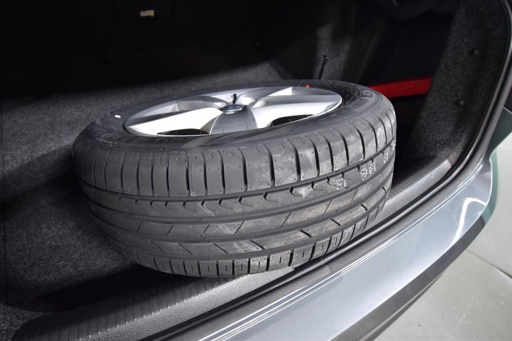 VOLKSWAGEN Jetta 2017