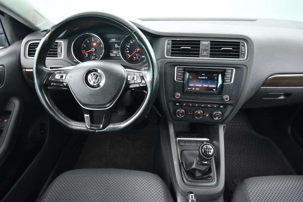 VOLKSWAGEN Jetta 2017