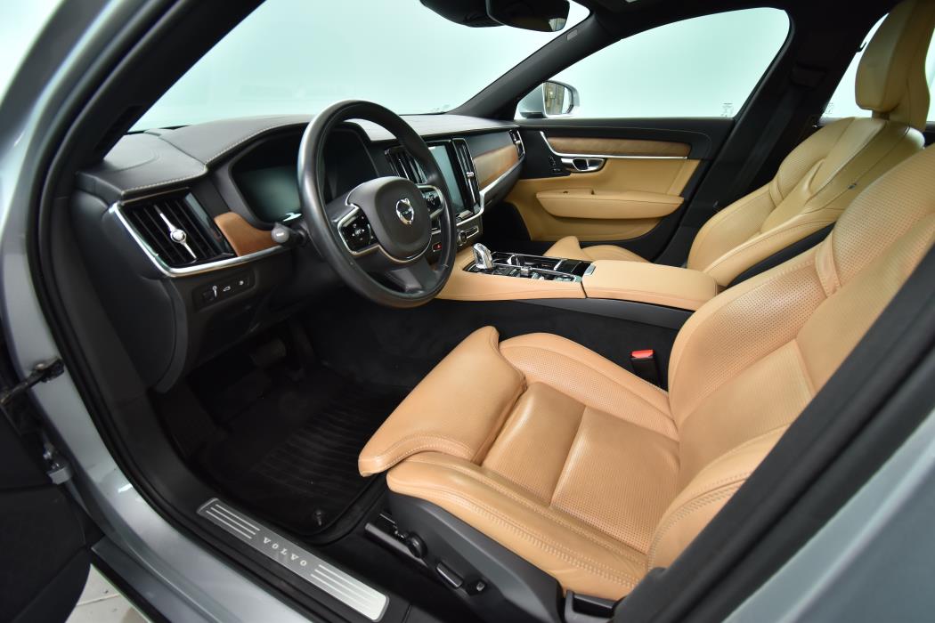 VOLVO S90 2019