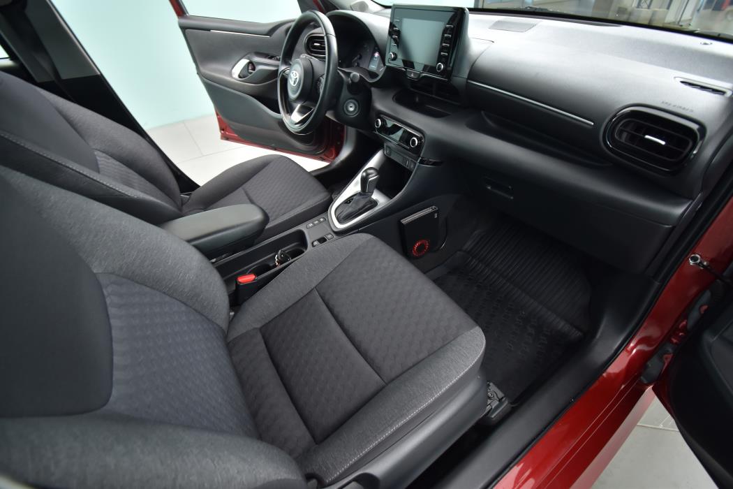 TOYOTA Yaris 2020