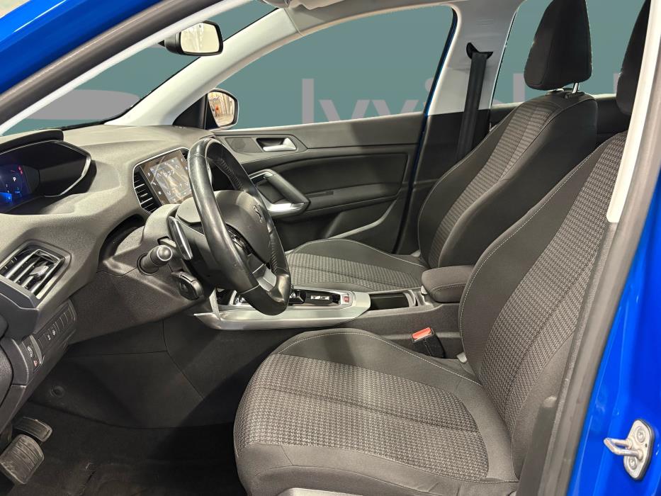 PEUGEOT 308 2020