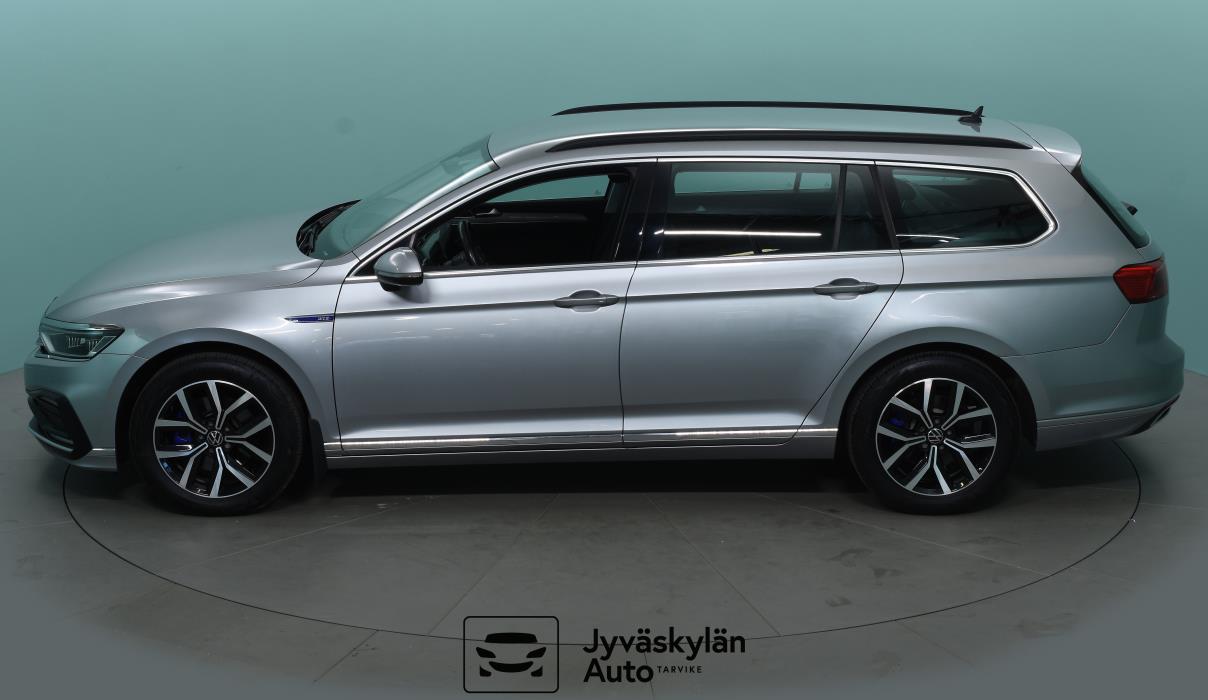 VOLKSWAGEN Passat 2021