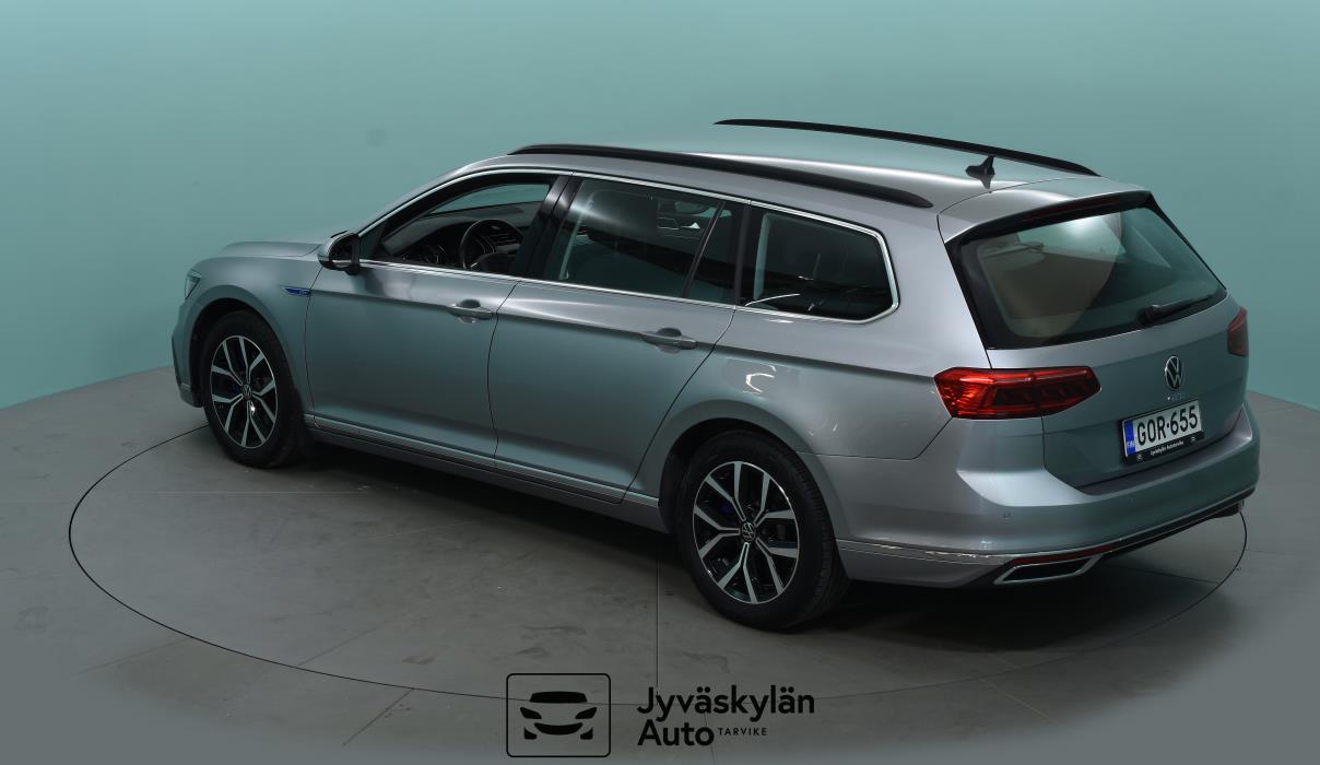 VOLKSWAGEN Passat 2021