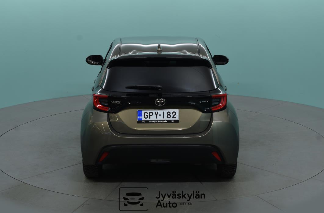 TOYOTA Yaris 2024