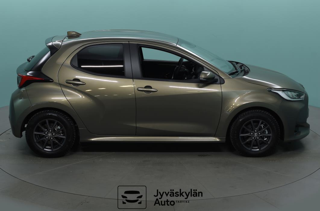 TOYOTA Yaris 2024