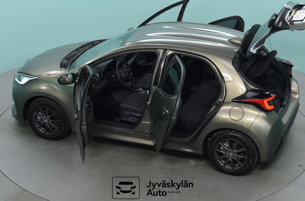 TOYOTA Yaris 2024