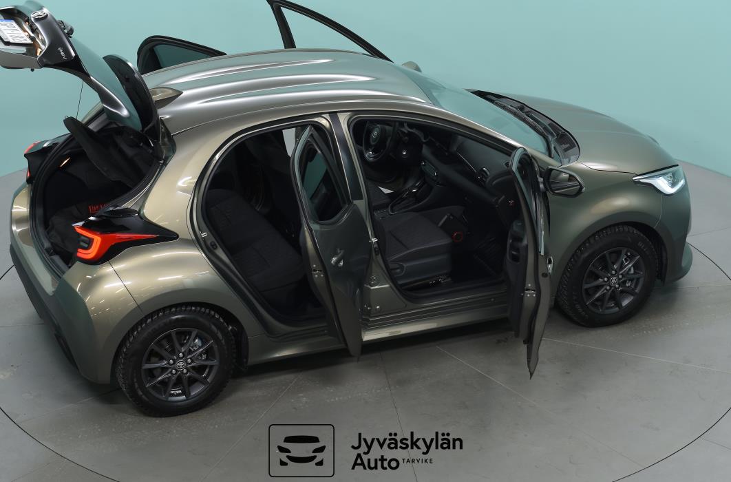 TOYOTA Yaris 2024