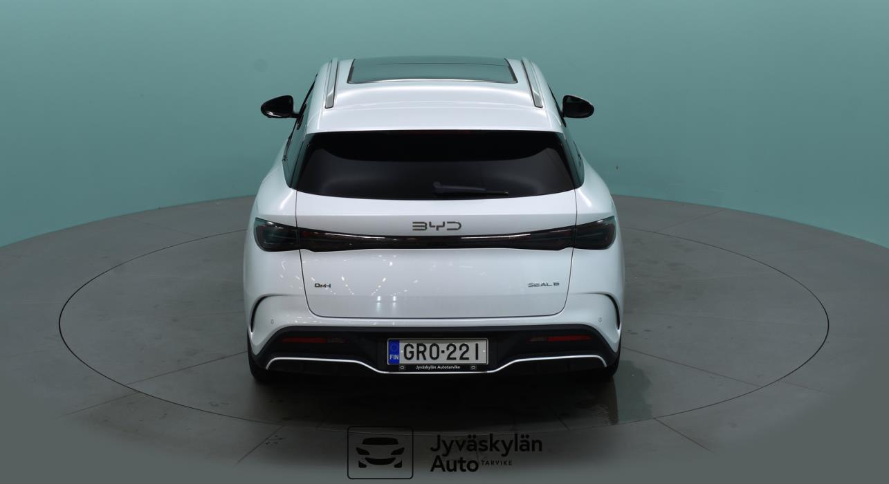 BYD Seal 6 DM-i 2025