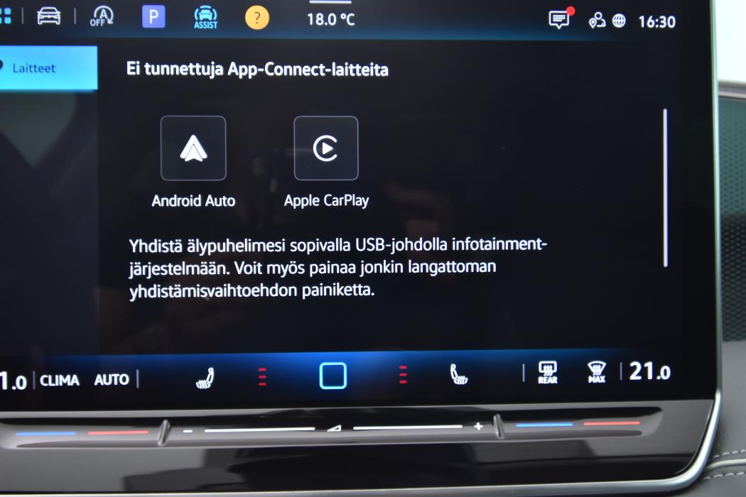 VOLKSWAGEN Passat 2024