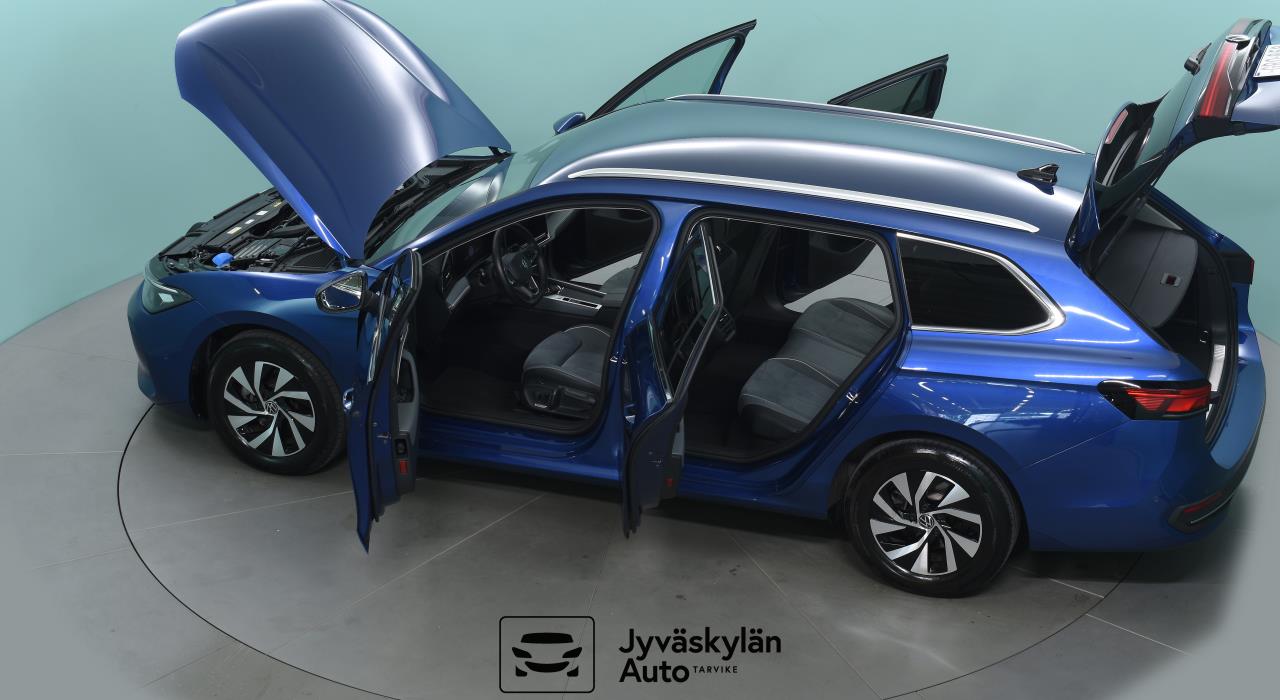 VOLKSWAGEN Passat 2024