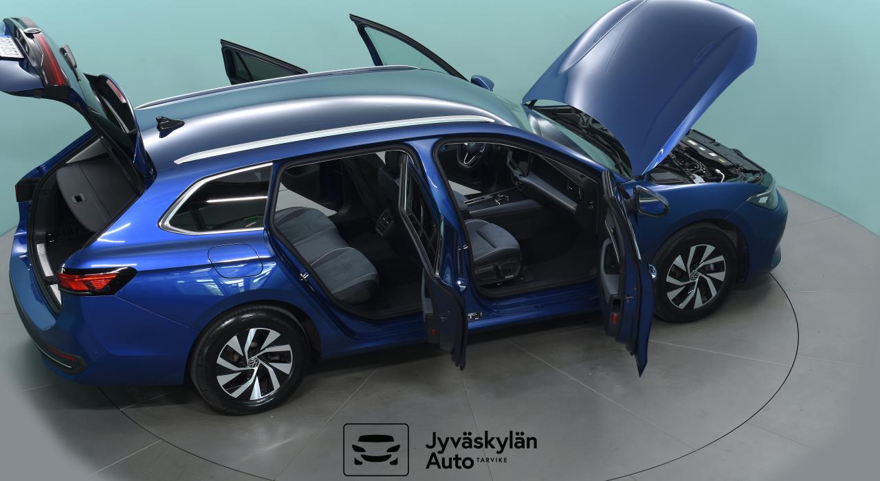 VOLKSWAGEN Passat 2024