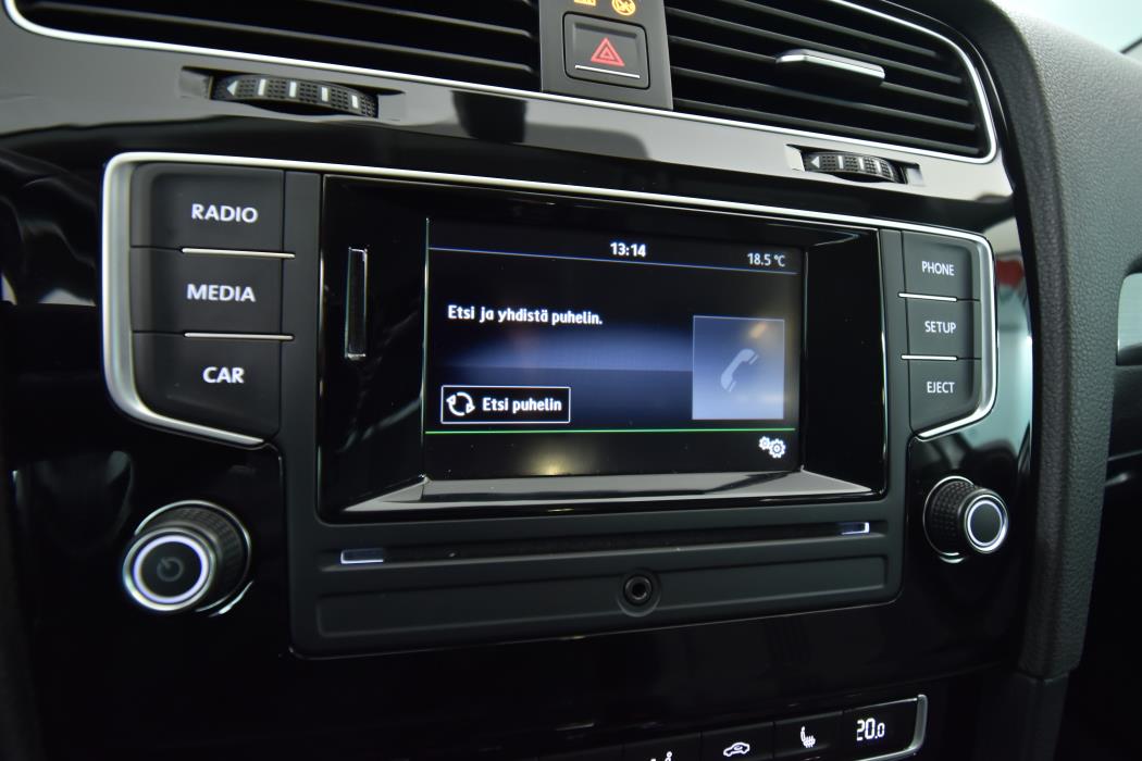 VOLKSWAGEN Golf 2016