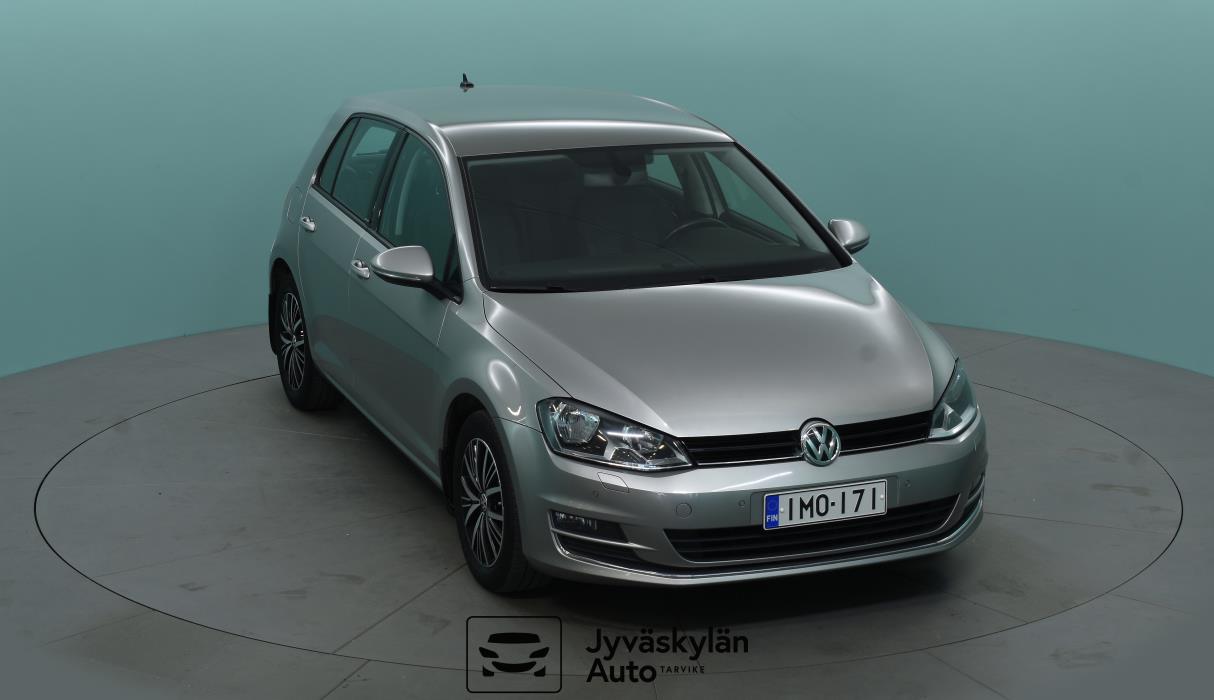 VOLKSWAGEN Golf 2016
