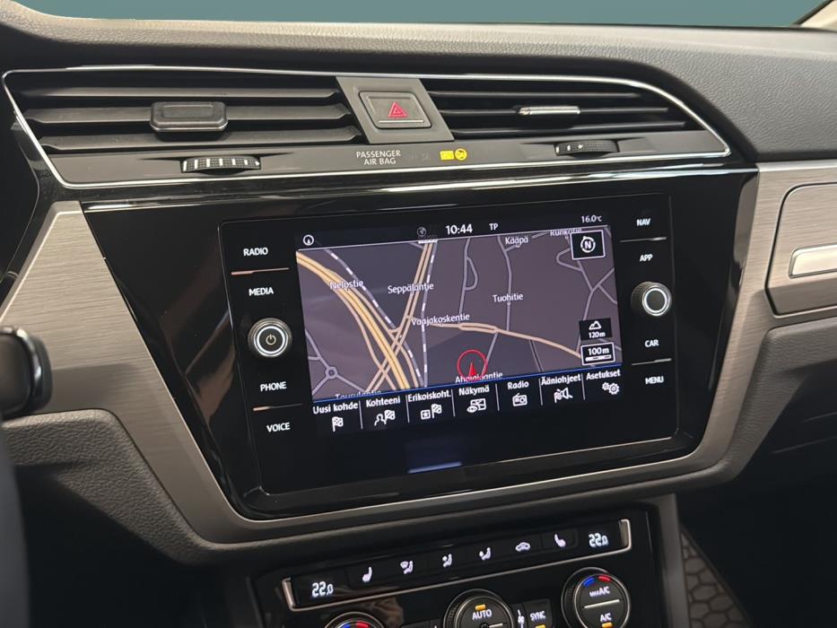 VOLKSWAGEN Touran 2018
