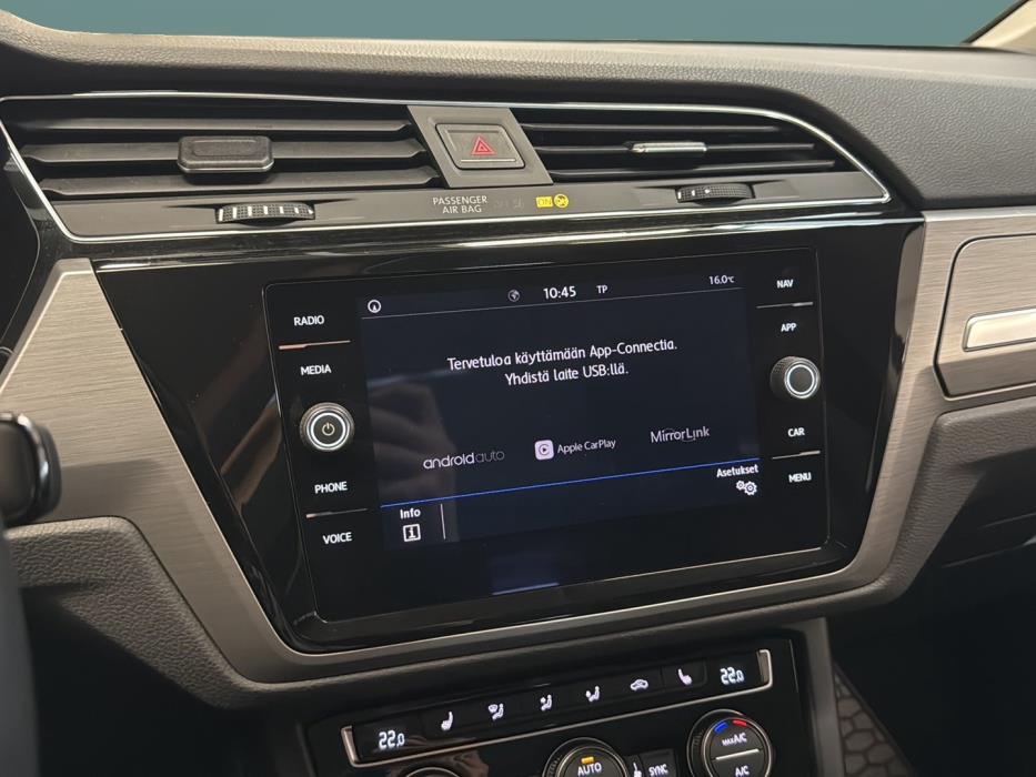 VOLKSWAGEN Touran 2018