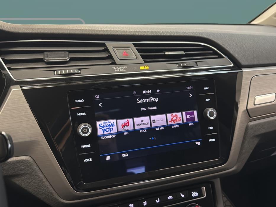 VOLKSWAGEN Touran 2018