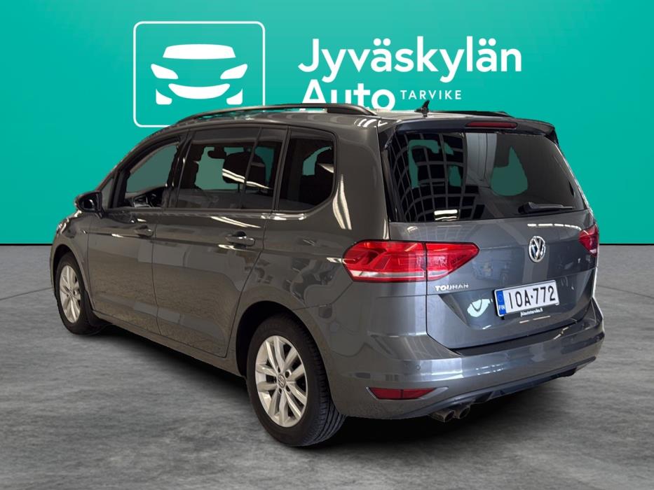 VOLKSWAGEN Touran 2018