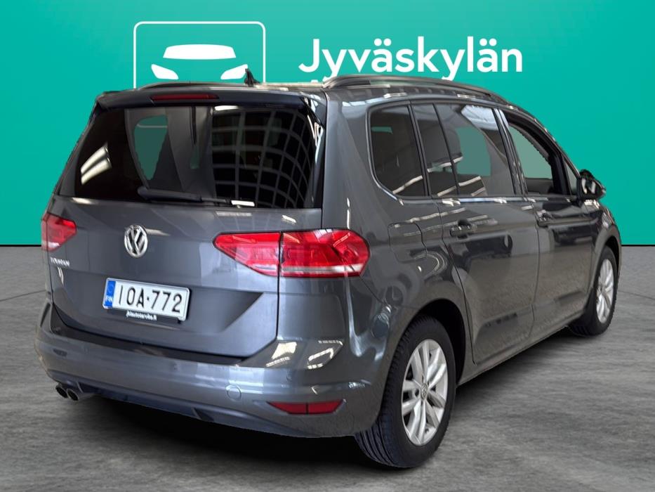 VOLKSWAGEN Touran 2018