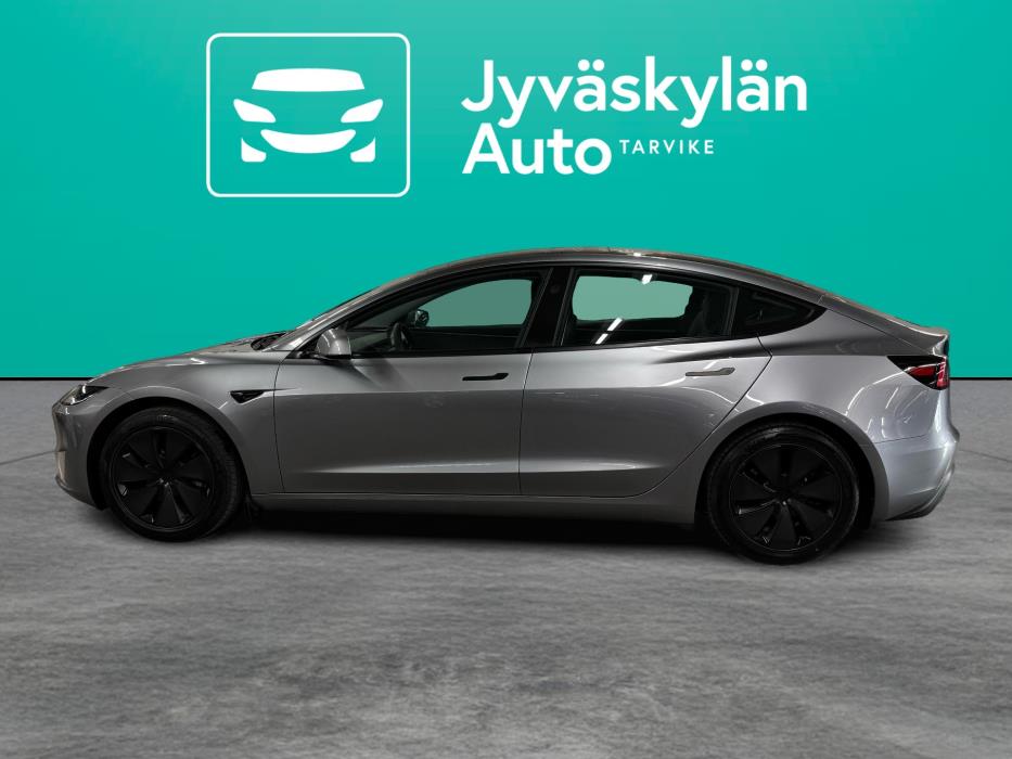 TESLA Model 3 2024