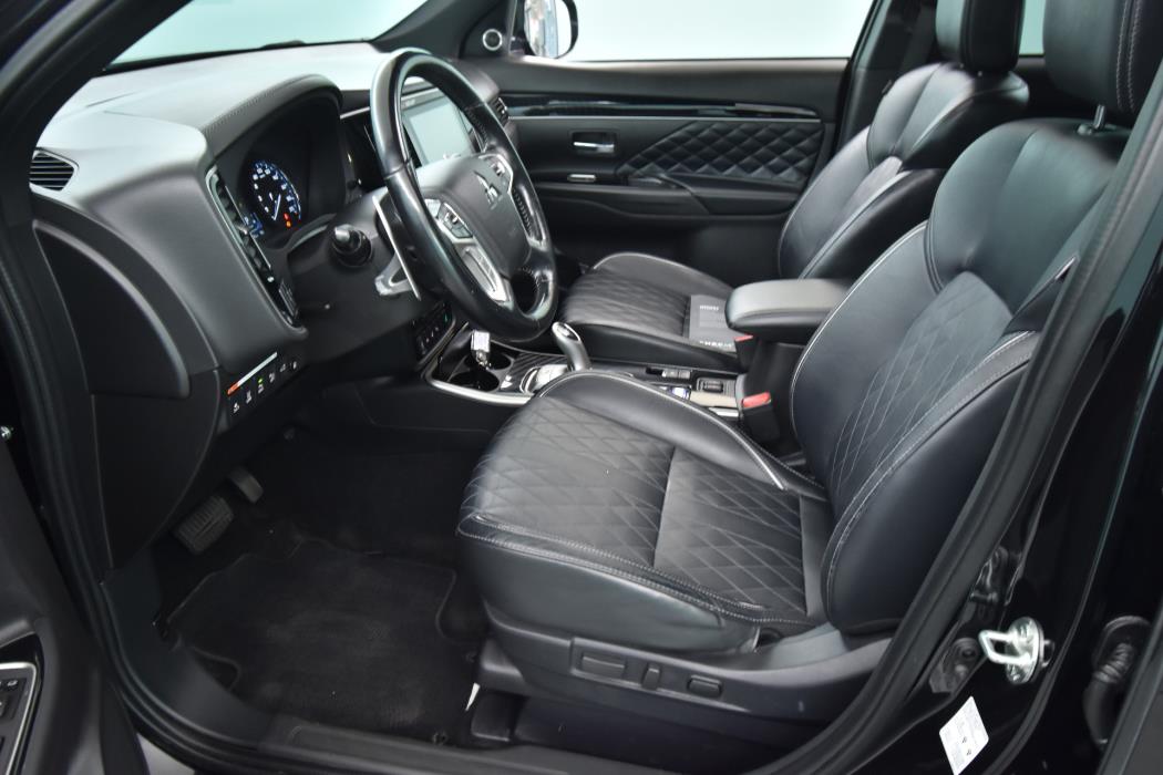 MITSUBISHI Outlander PHEV 2021