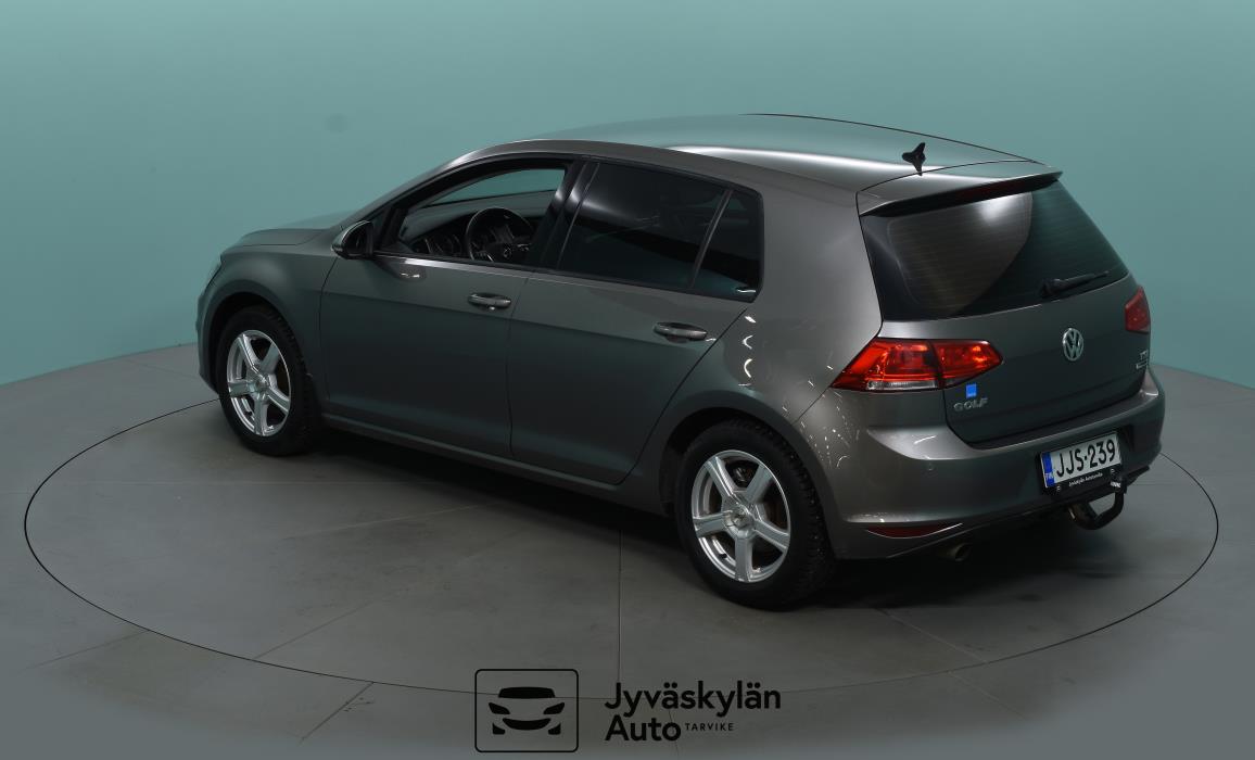 VOLKSWAGEN Golf 2015