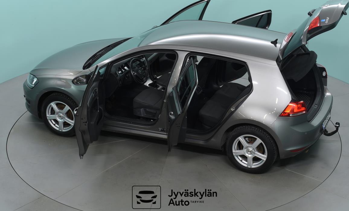 VOLKSWAGEN Golf 2015