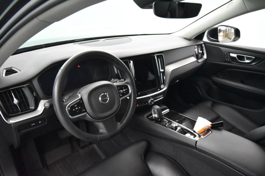 VOLVO V60 2022