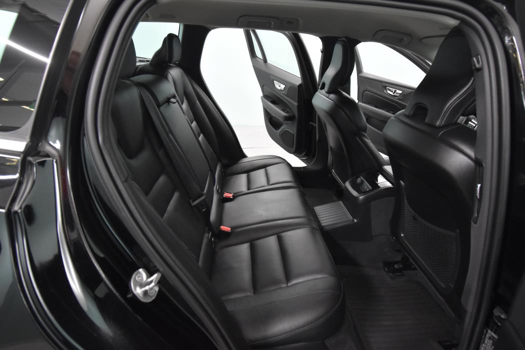 VOLVO V60 2022