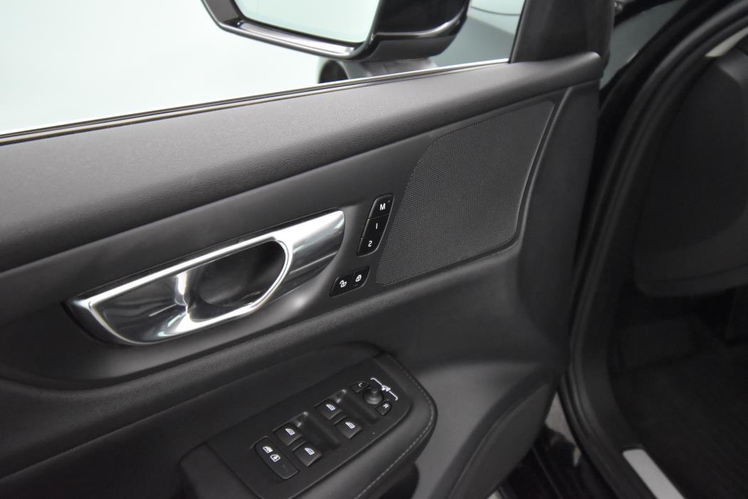 VOLVO V60 2022