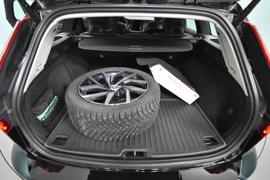 VOLVO V60 2022