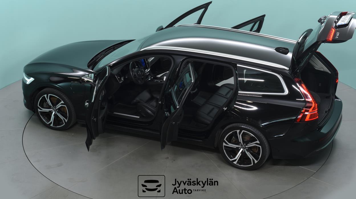 VOLVO V60 2022